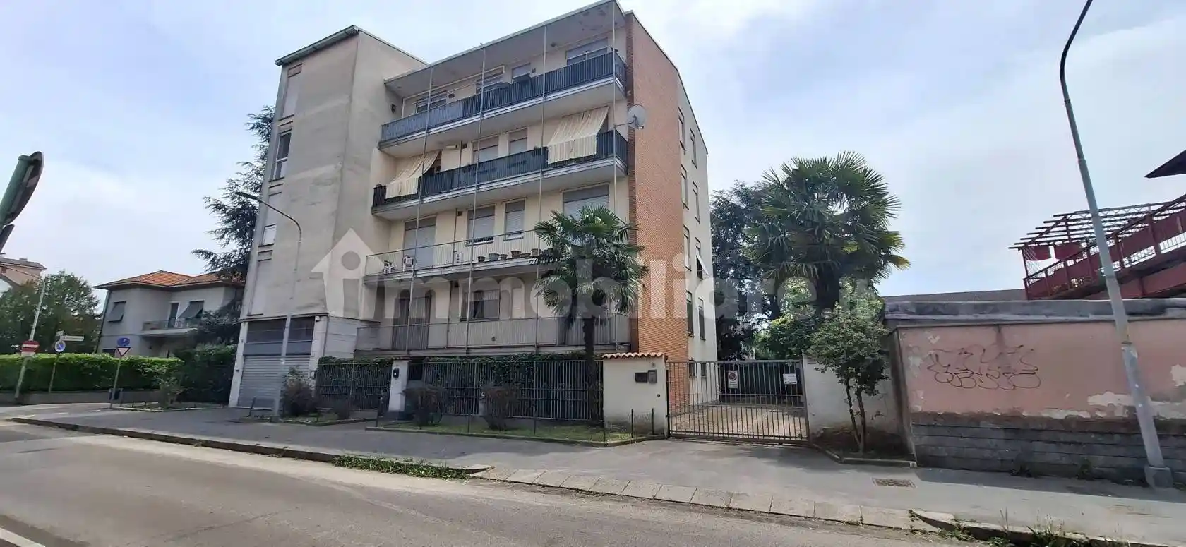 Appartamento in affitto a Rho