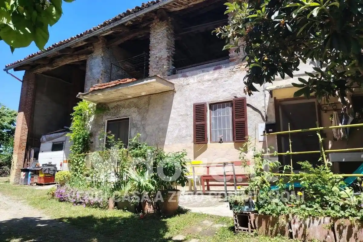 Rustico - Casale in vendita a Brusasco