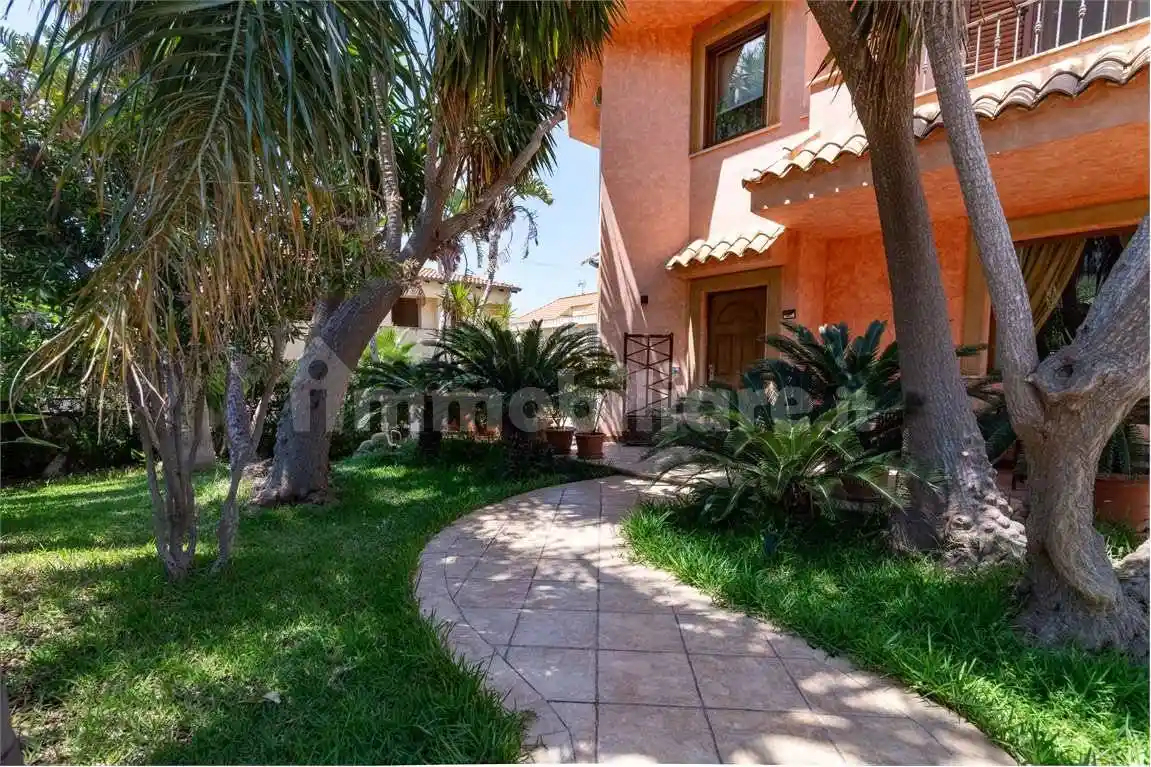 Villa in vendita a Isola delle Femmine