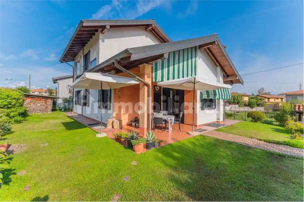 Casa indipendente in vendita a Borgo Ticino