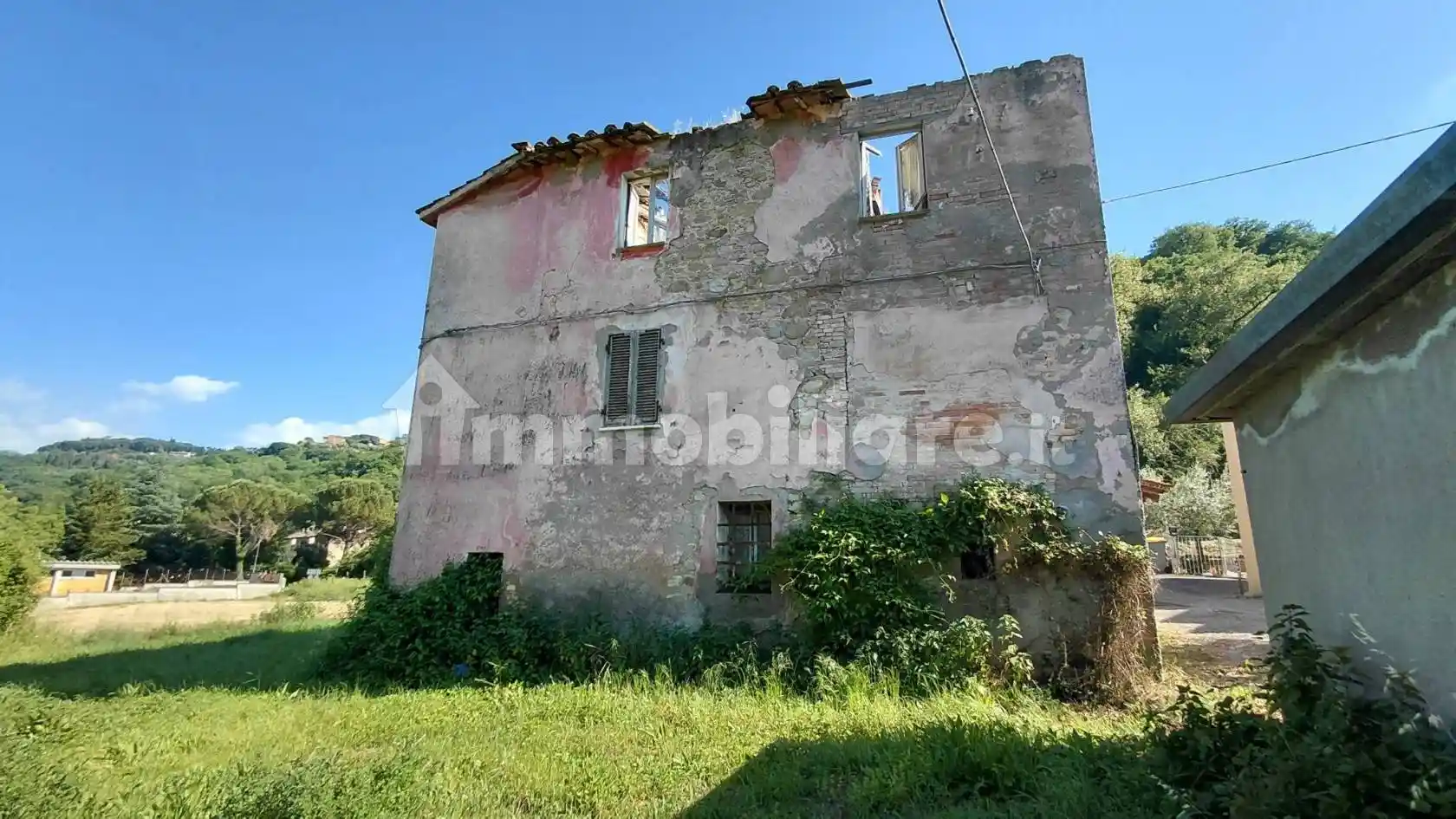 Rustico - Casale in vendita a Perugia