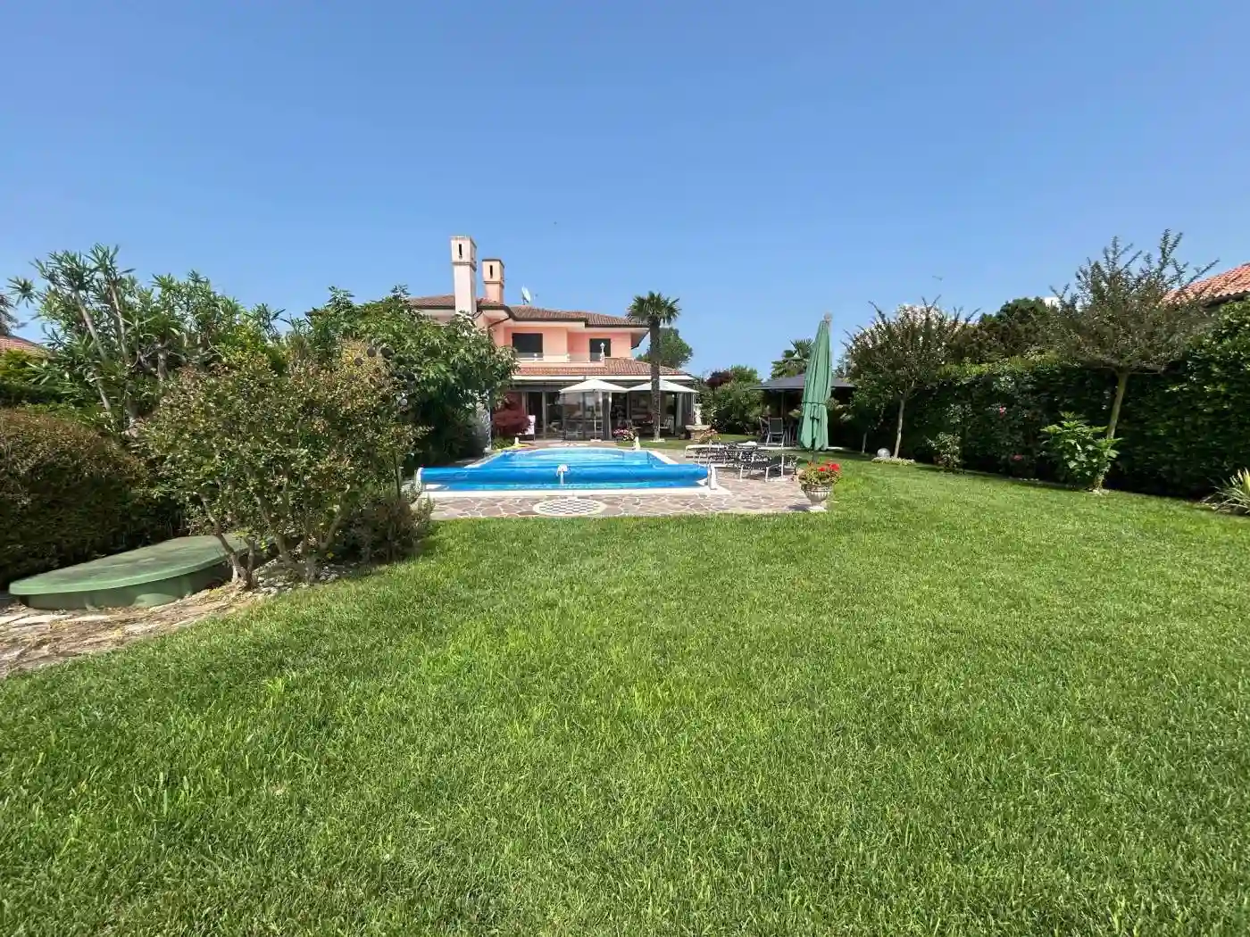 Villa - foto 2