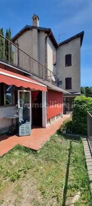 Casa indipendente in vendita a Bosisio Parini
