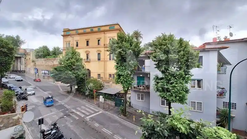 Appartamento in vendita a Napoli