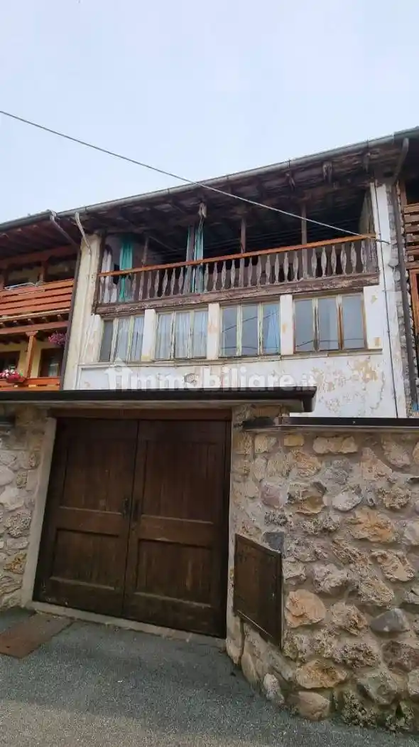 Casa indipendente in vendita a Rovetta