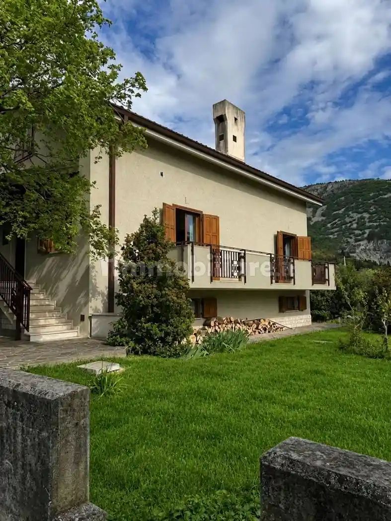 Villa in vendita a San Dorligo della Valle - Dolina
