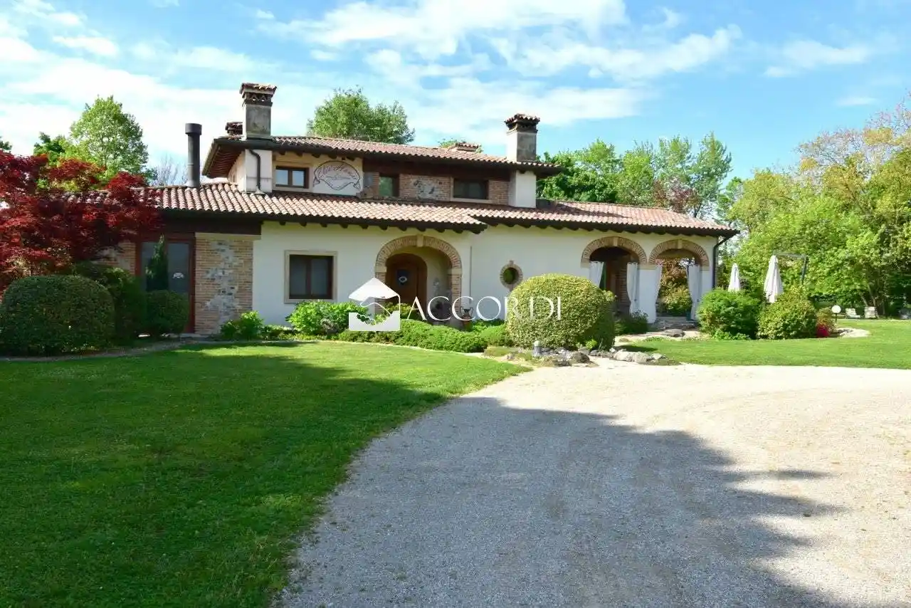 Villa in vendita a Moriago della Battaglia