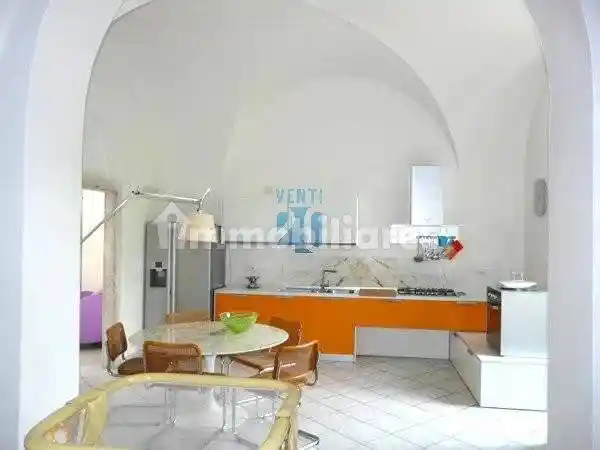 Appartamento in affitto a Carrara