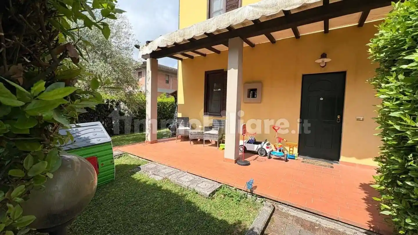 Villetta a schiera in vendita a Lucca
