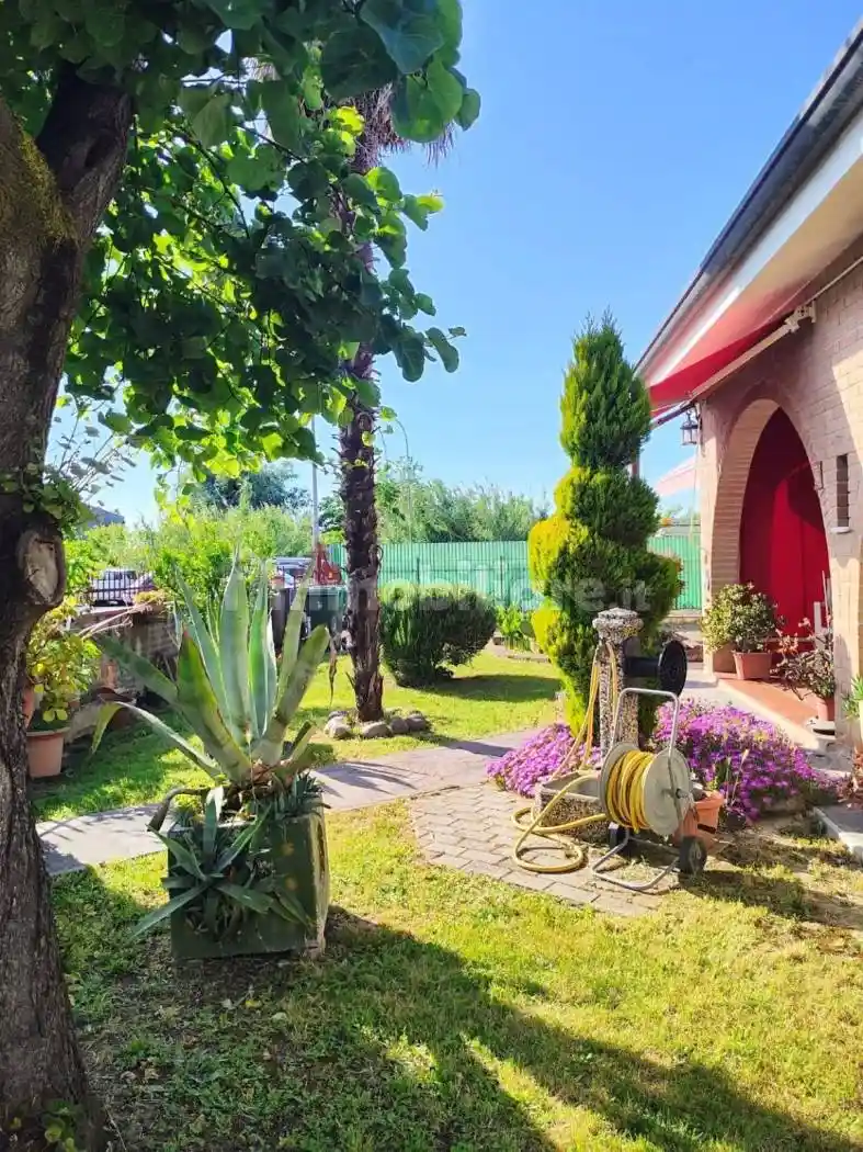 Casa indipendente in vendita a Tresignana