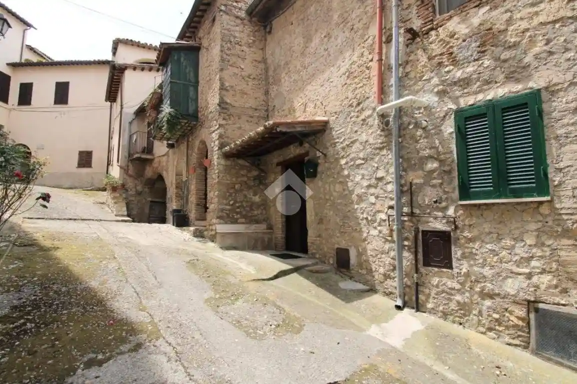 Appartamento in vendita a Poggio Catino
