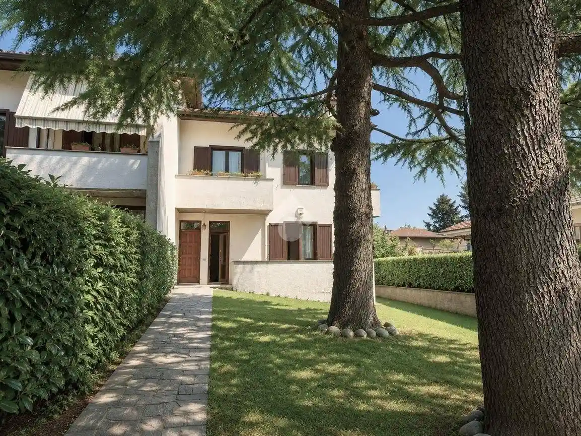 Appartamento in vendita a Vimercate