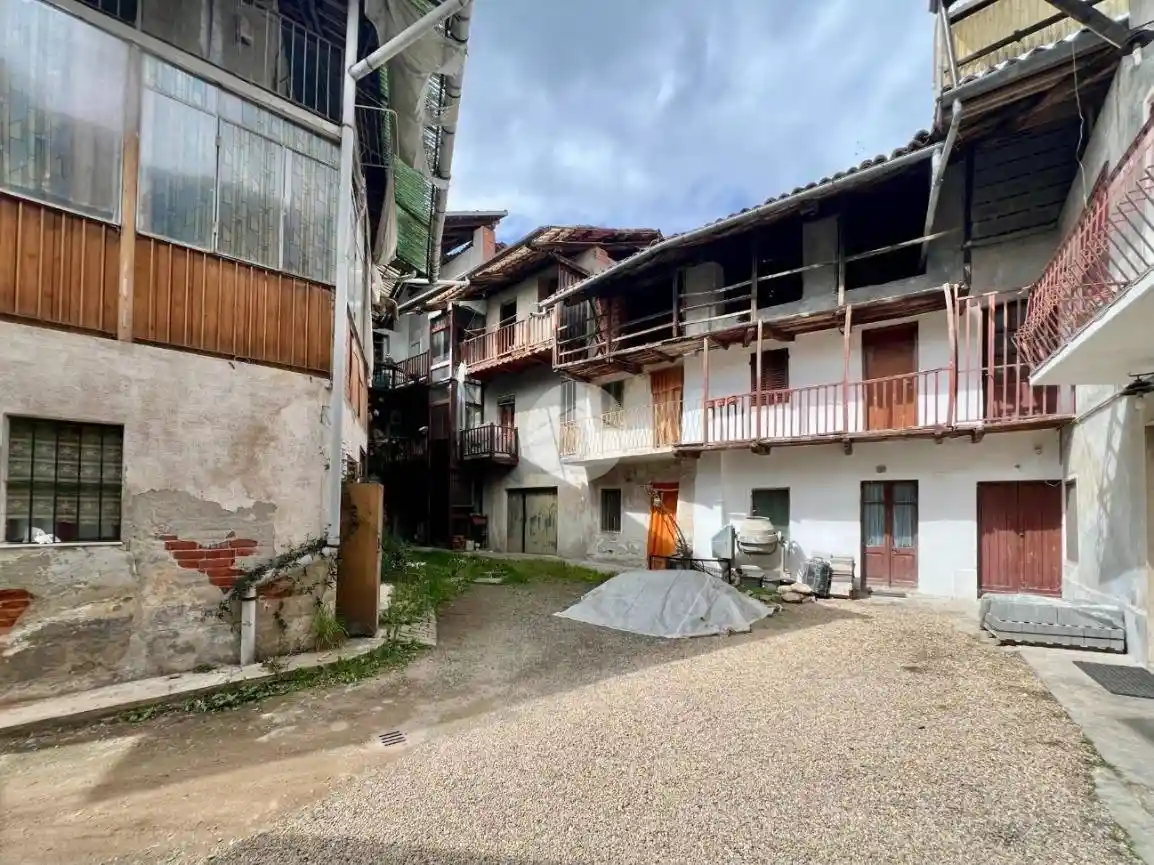 Rustico - Casale in vendita a Balangero