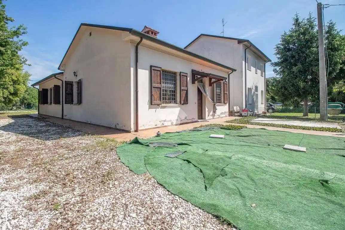 Casa indipendente in vendita a Ravenna