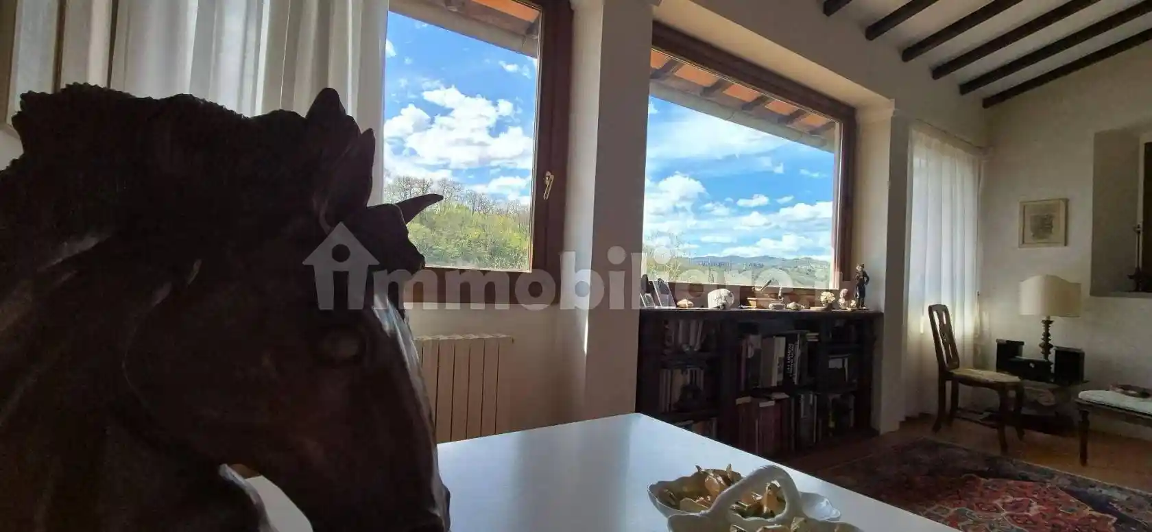 Casa indipendente in vendita a Reggello