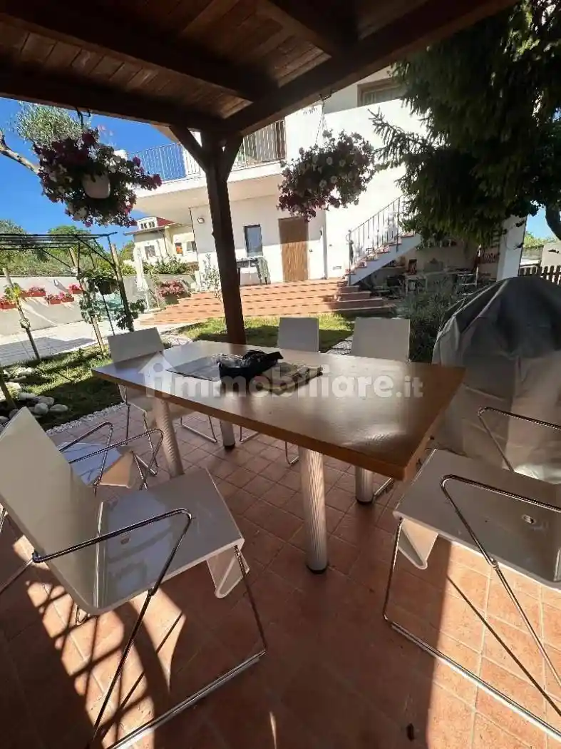 Casa indipendente in affitto a Ortona