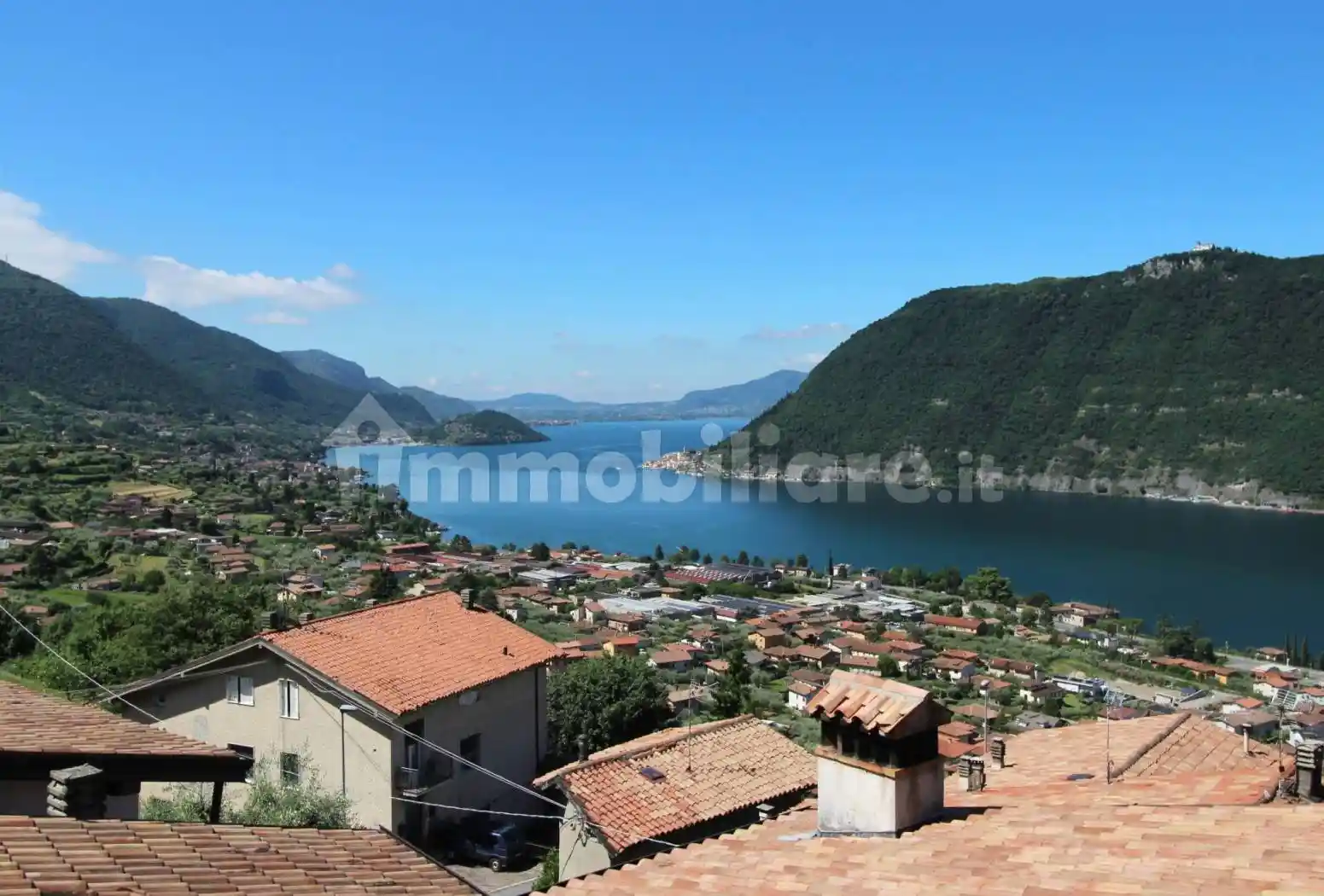 Appartamento in vendita a Sale Marasino