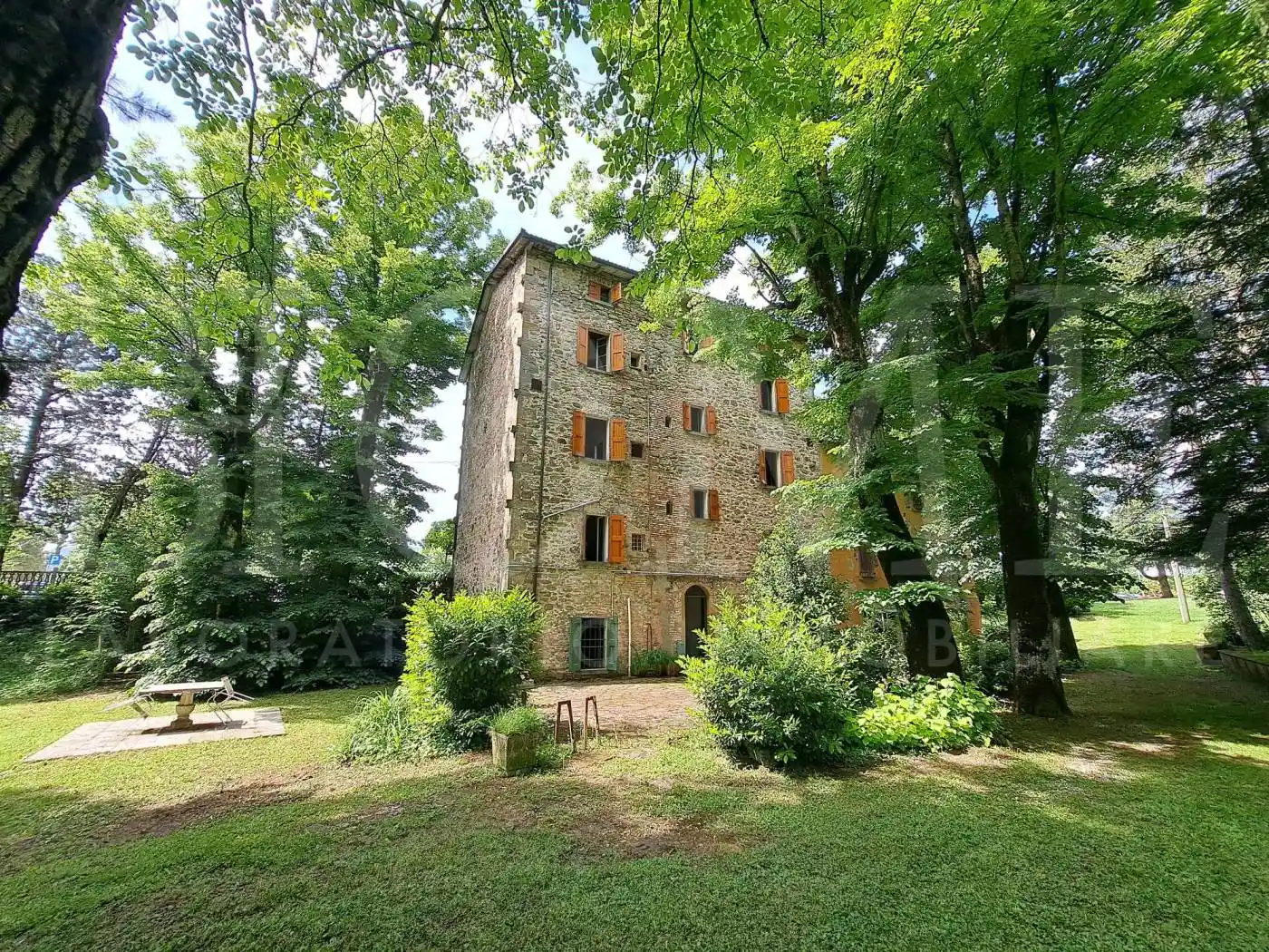 Palazzo - Edificio in vendita a Gaggio Montano