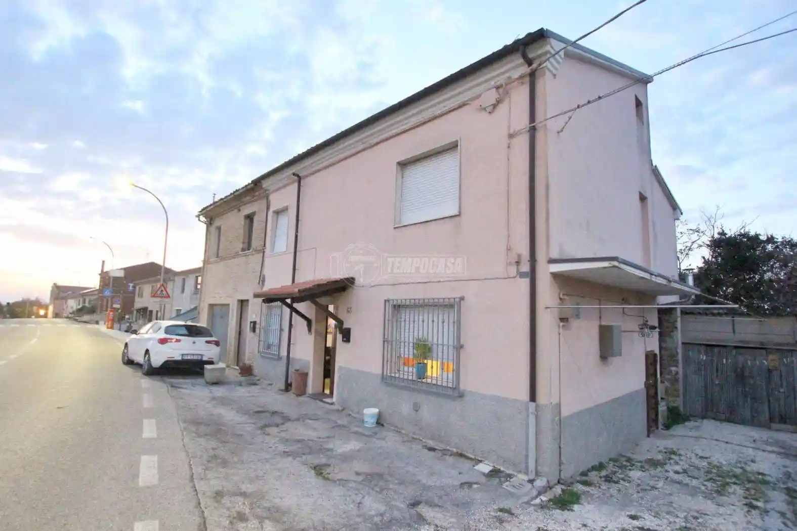 Casa indipendente in vendita a Santa Maria Nuova