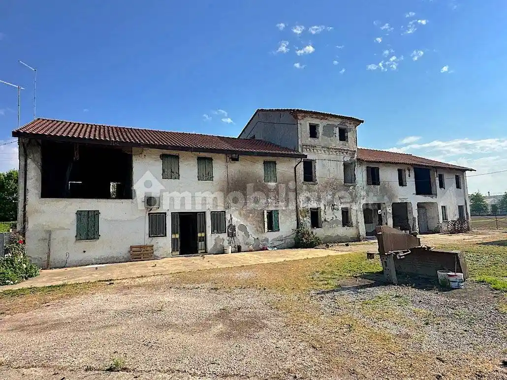 Rustico - Casale in vendita a Resana