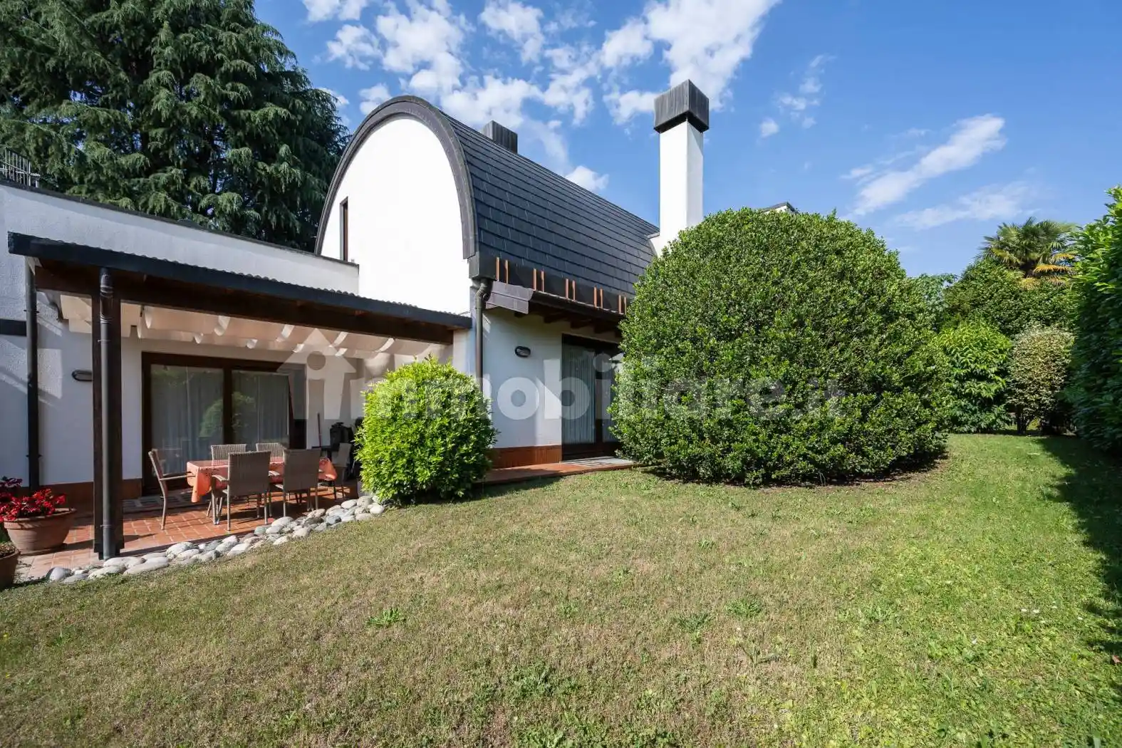 Villa in vendita a Brebbia