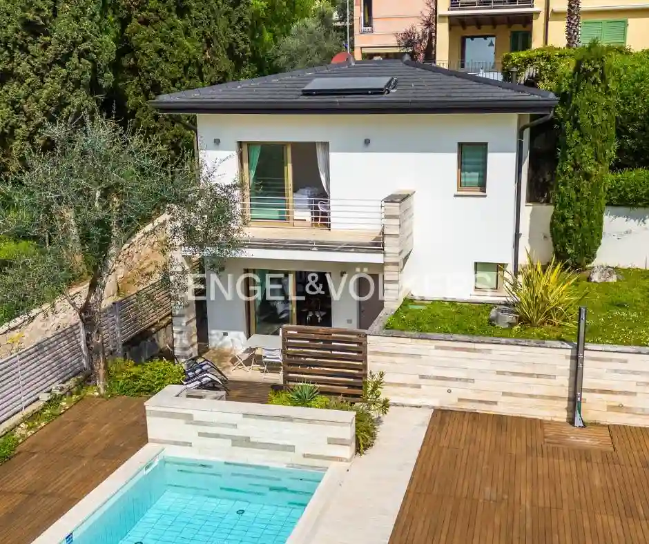 Villa - foto 2