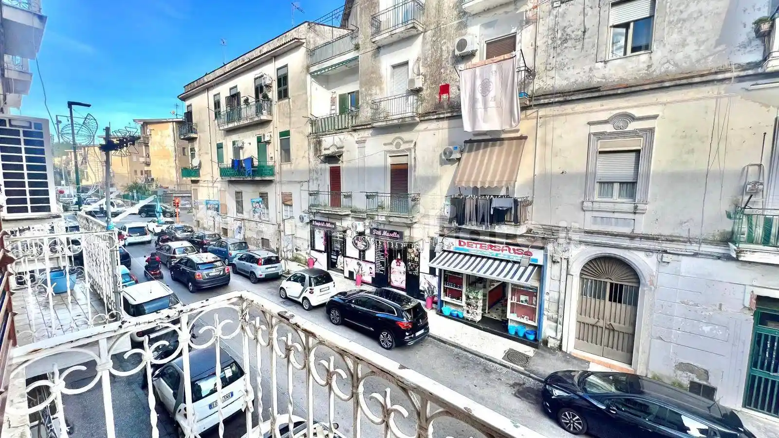 Appartamento in vendita a Napoli