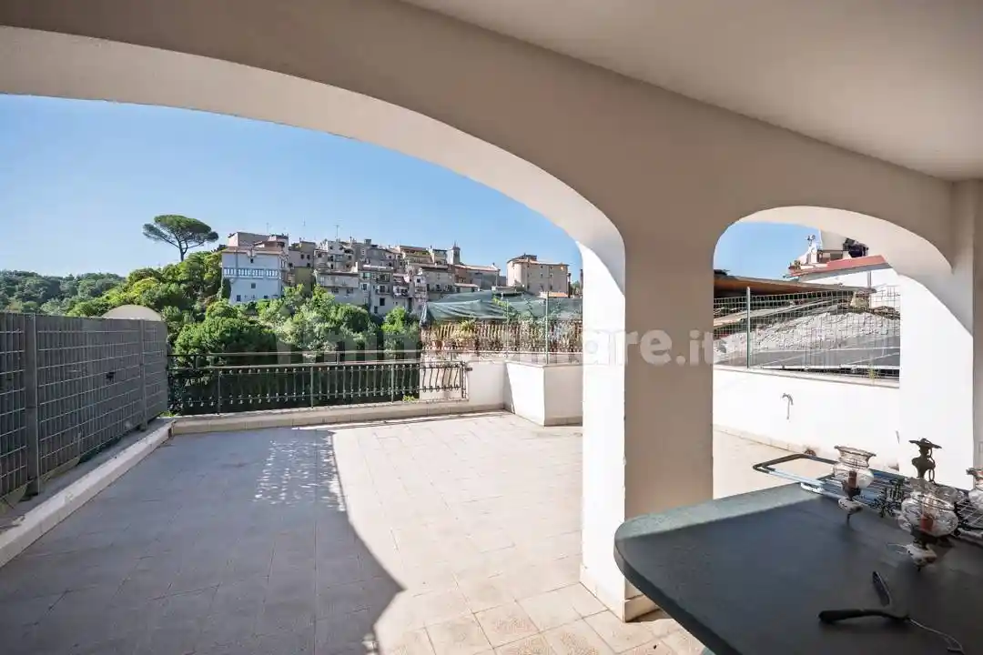 Appartamento in vendita a Riano
