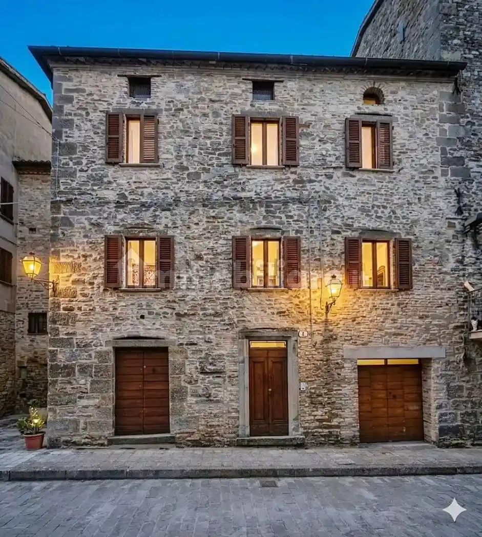 Palazzo - Edificio in vendita a Apecchio