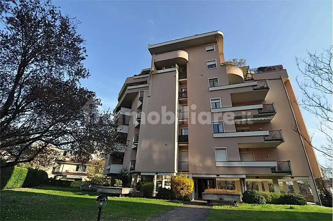 Appartamento in affitto a Brescia