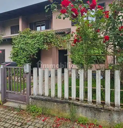 Villetta a schiera in vendita a Stroppiana
