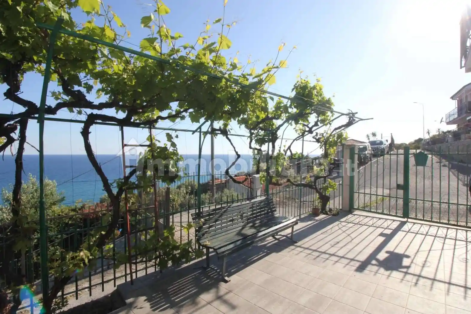 Appartamento in vendita a Cipressa