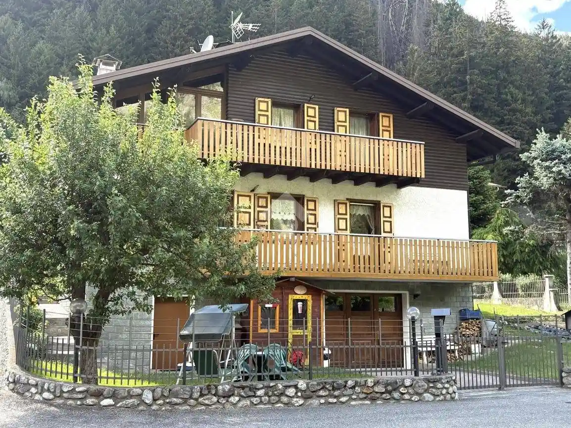 Villa in vendita a Valdisotto