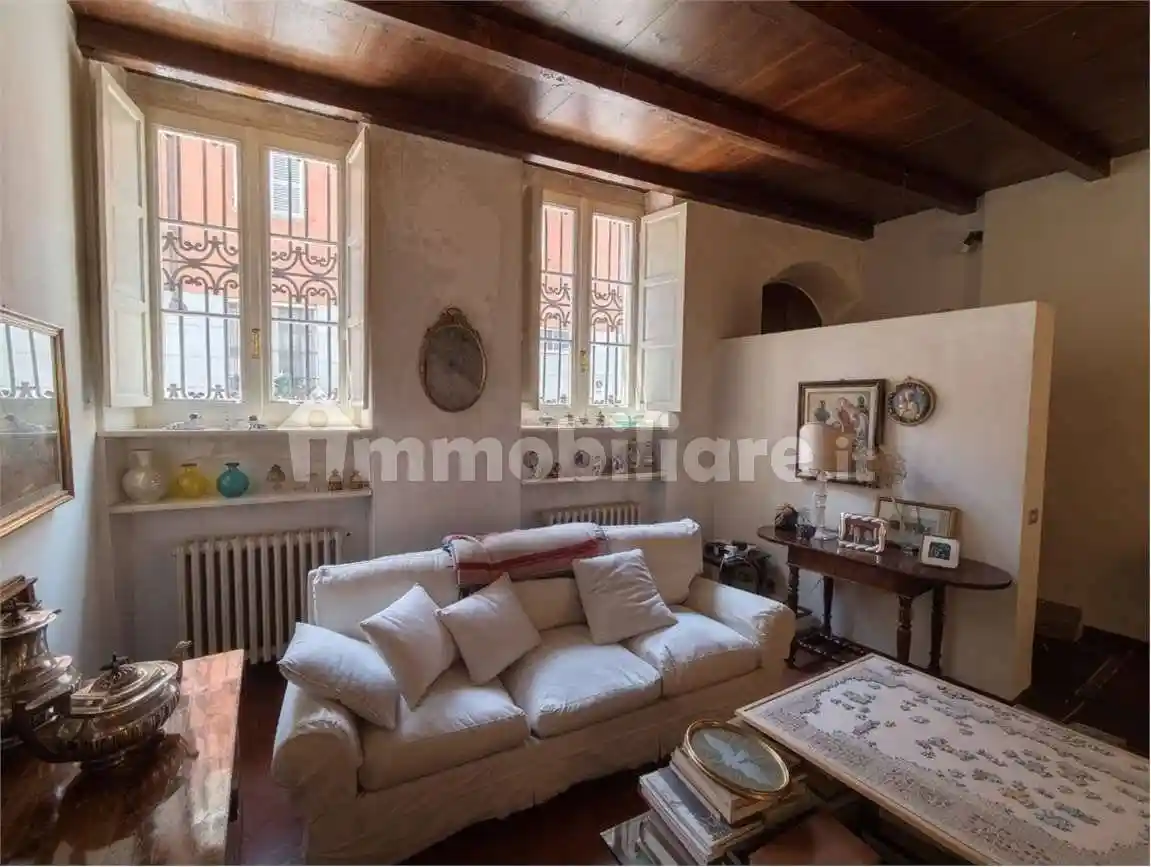 Casa indipendente in vendita a Piacenza