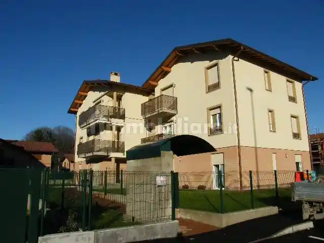 Appartamento in affitto a Lomazzo