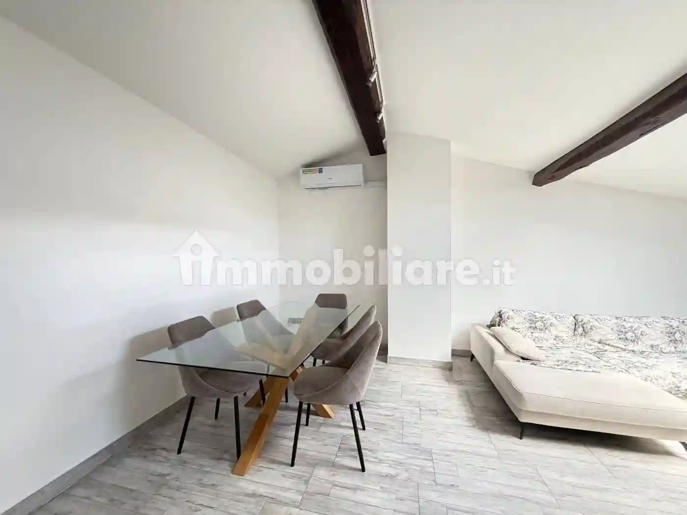 Loft - foto 2