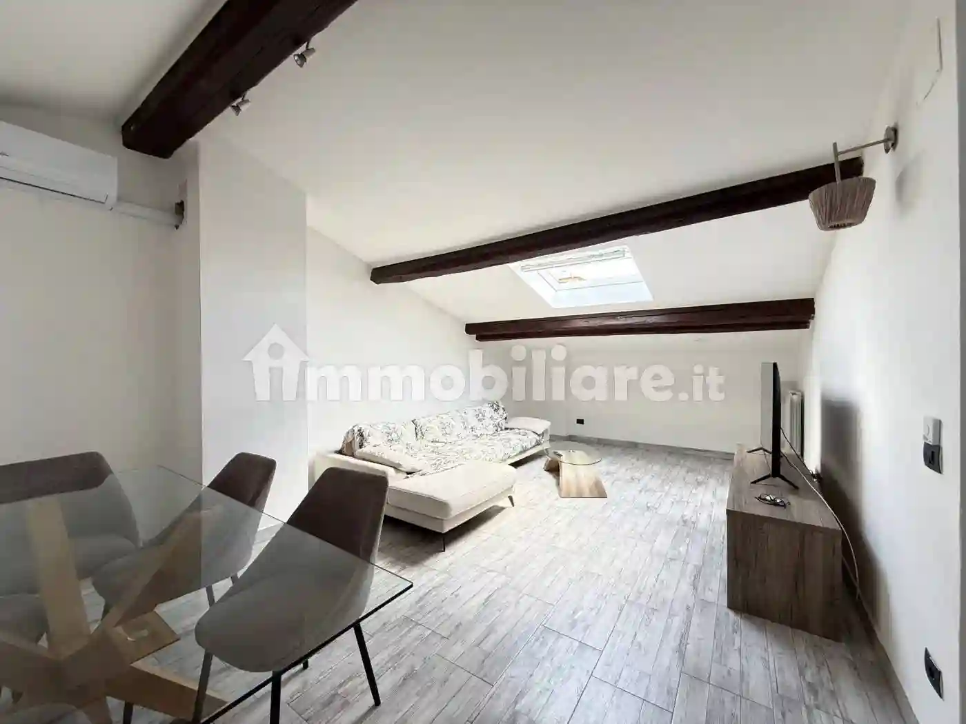 Loft - foto 4