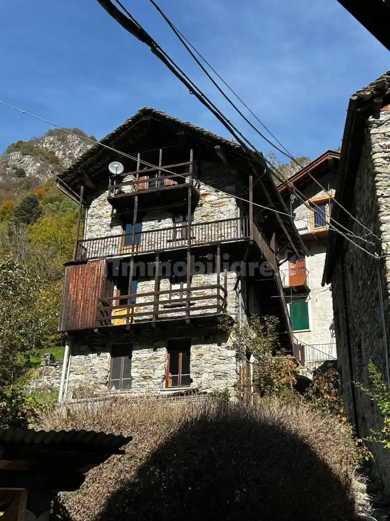 Rustico - Casale in vendita a Rassa
