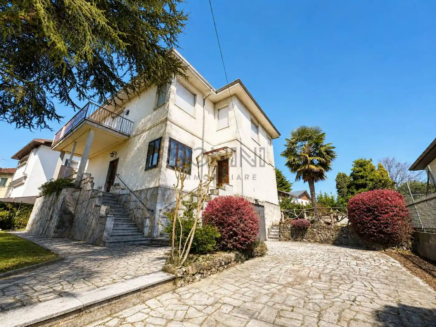 Villa in vendita a Vedano Olona