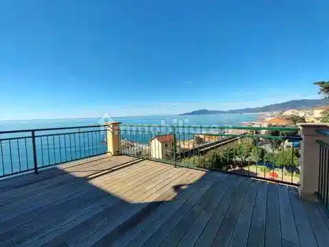 Appartamento in vendita a Lavagna
