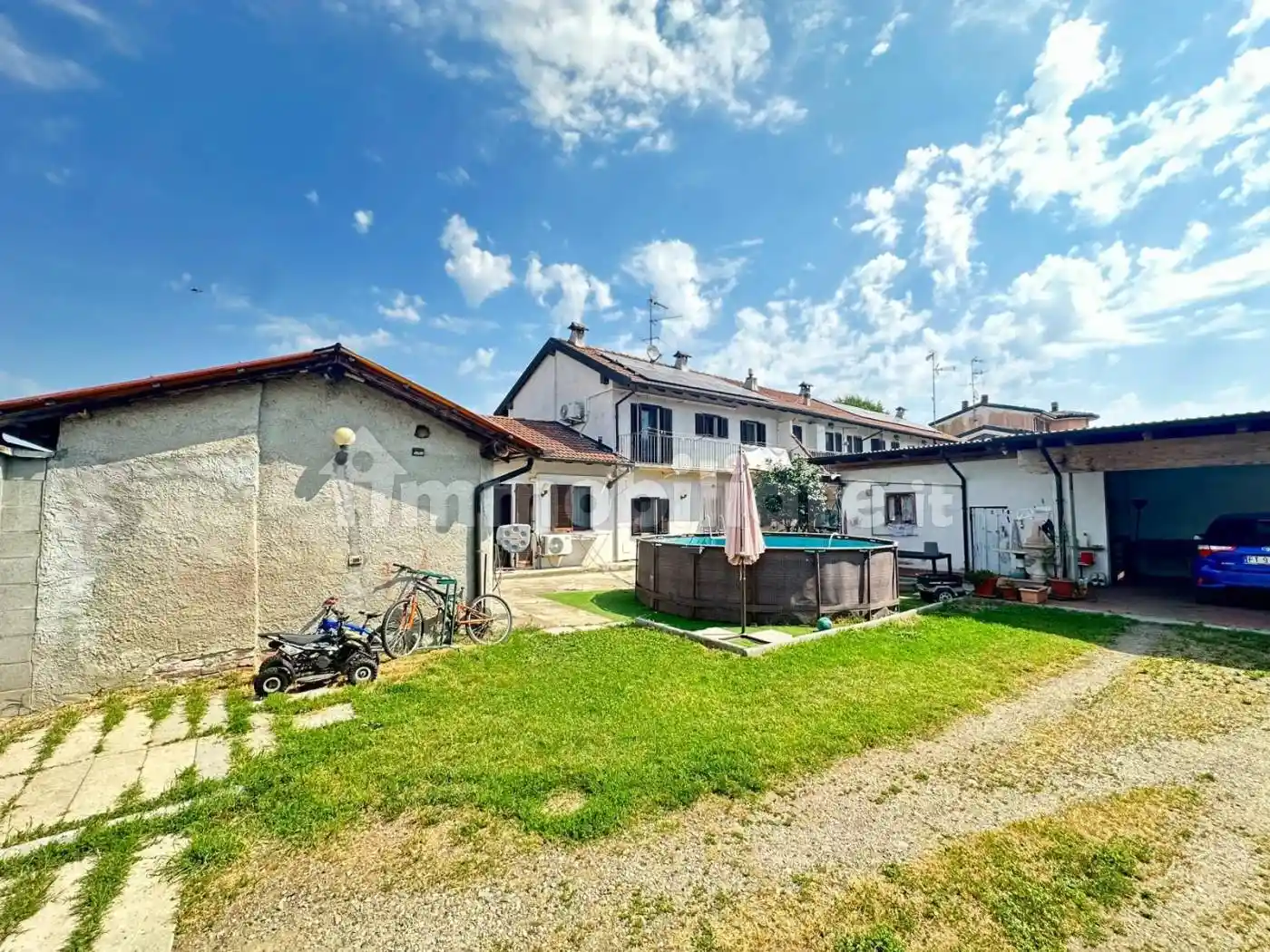 Villa in vendita a Borgolavezzaro