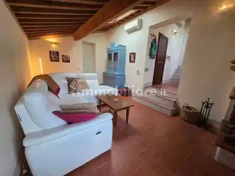 Appartamento in vendita a Terricciola