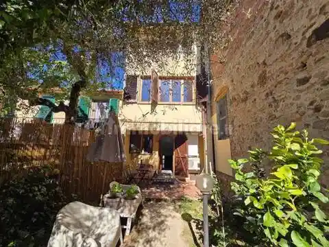 Villa in vendita a Lajatico