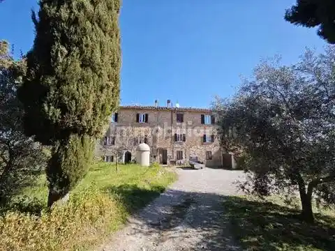 Appartamento in vendita a Volterra