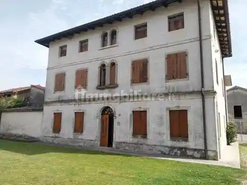 Rustico - Casale in vendita a Trivignano Udinese