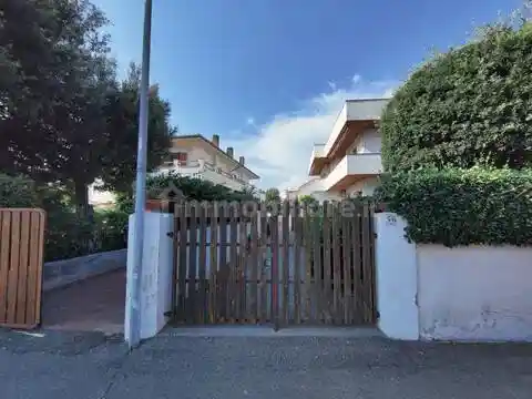 Appartamento in vendita a Montalto di Castro