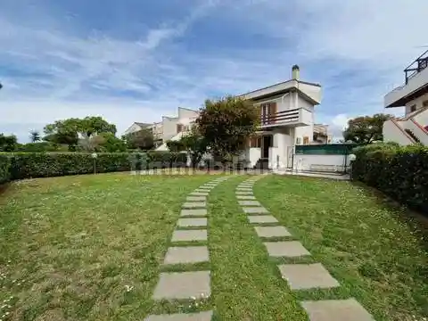 Villa in vendita a Montalto di Castro