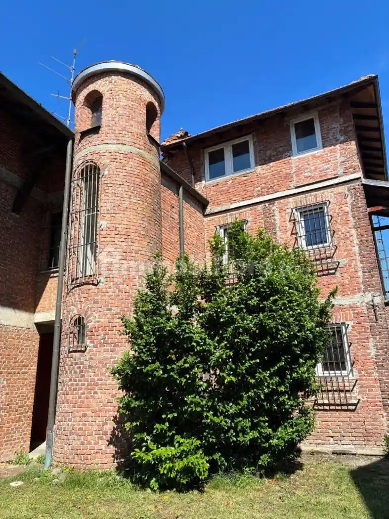 Villa in vendita a Casorate Sempione