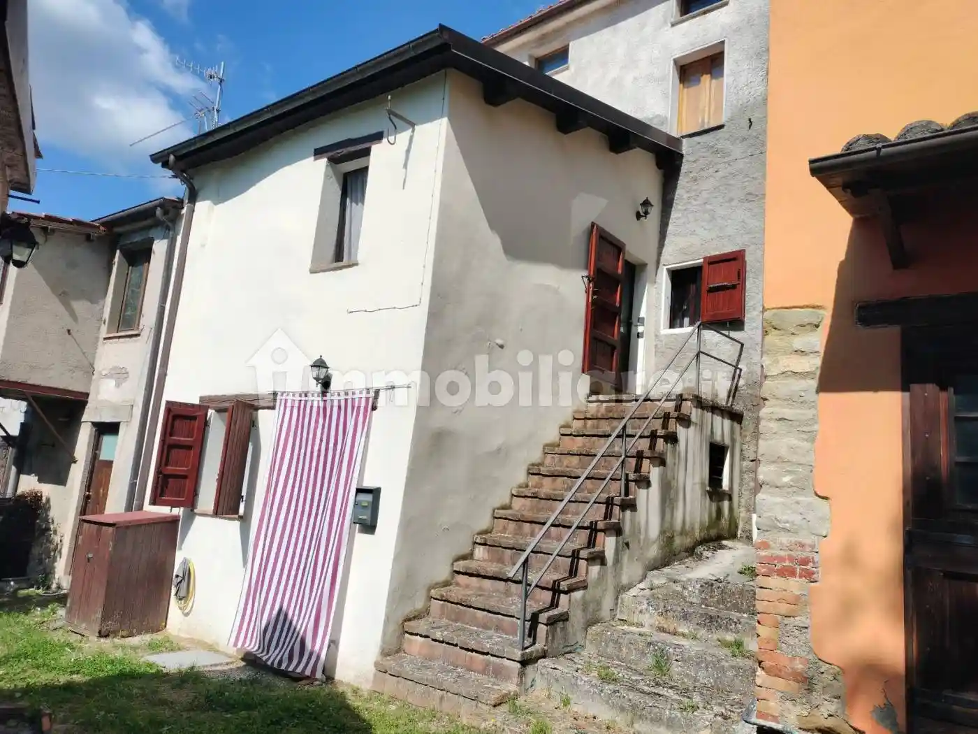 Casa indipendente in affitto a Novafeltria