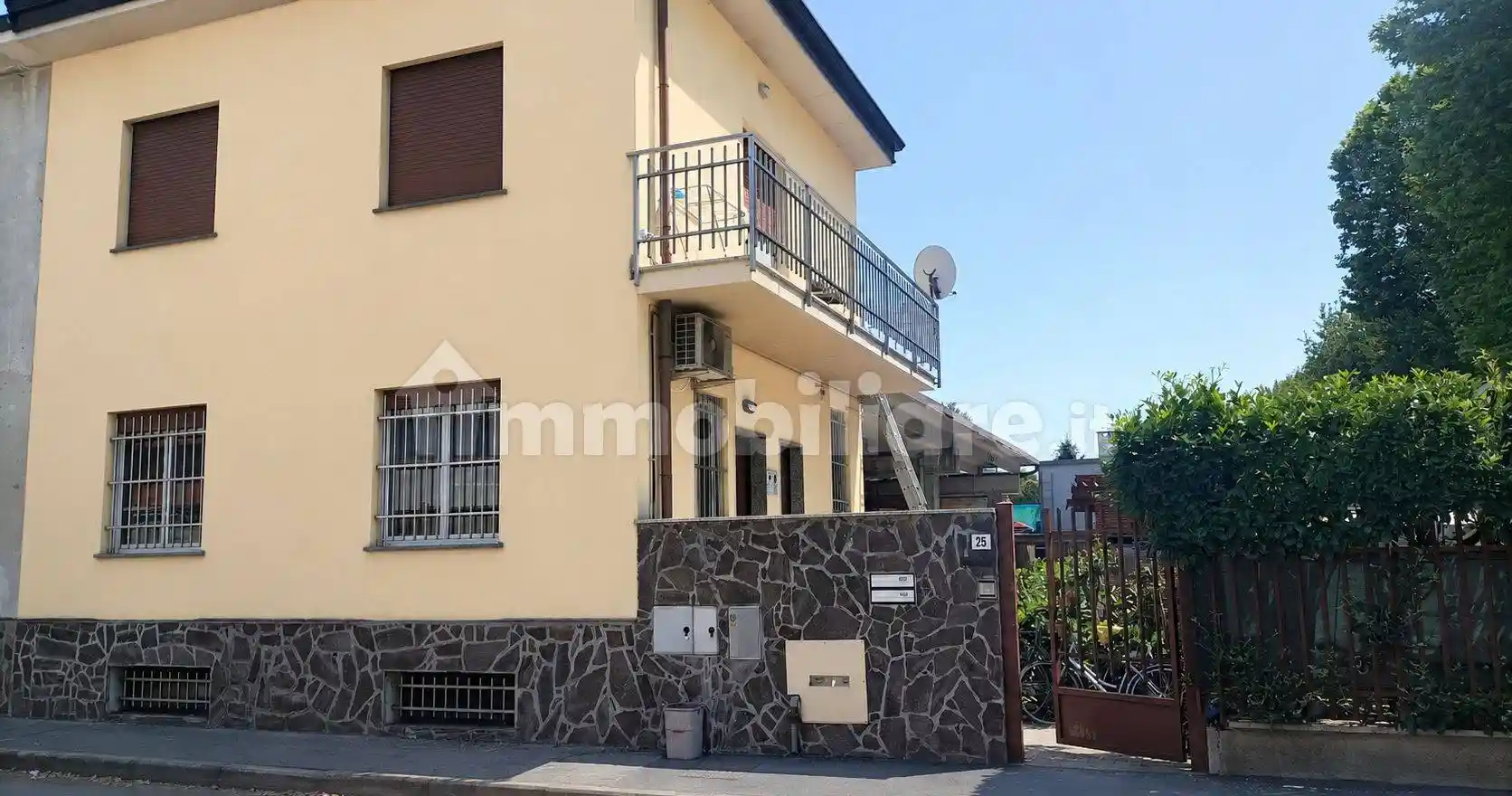 Palazzo - Edificio in vendita a Legnano